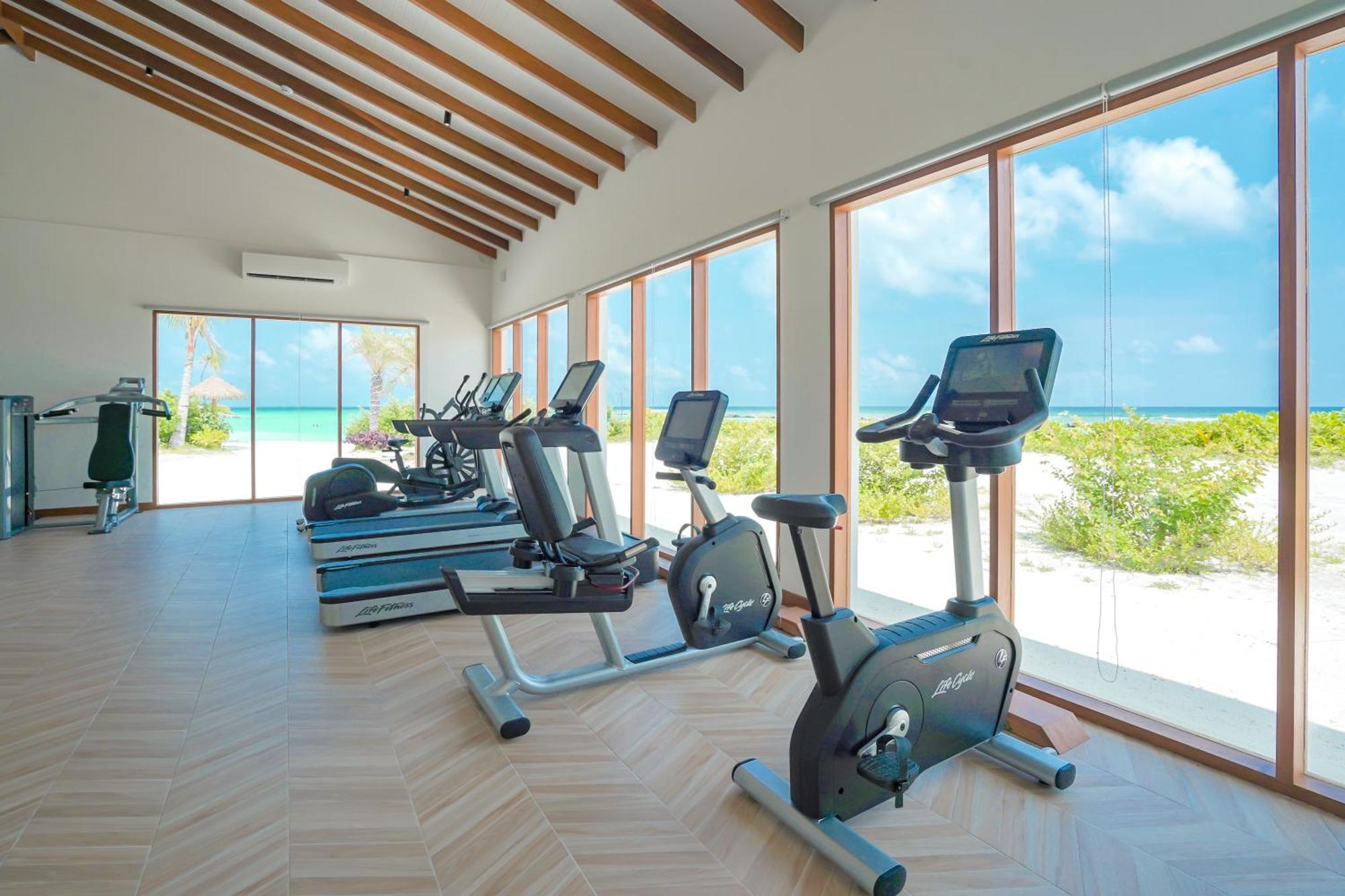מאלה Joy Island Maldives All Inclusive Resort מראה חיצוני תמונה