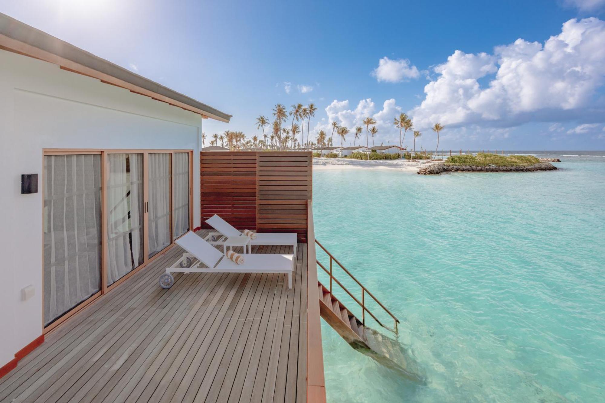 מאלה Joy Island Maldives All Inclusive Resort מראה חיצוני תמונה