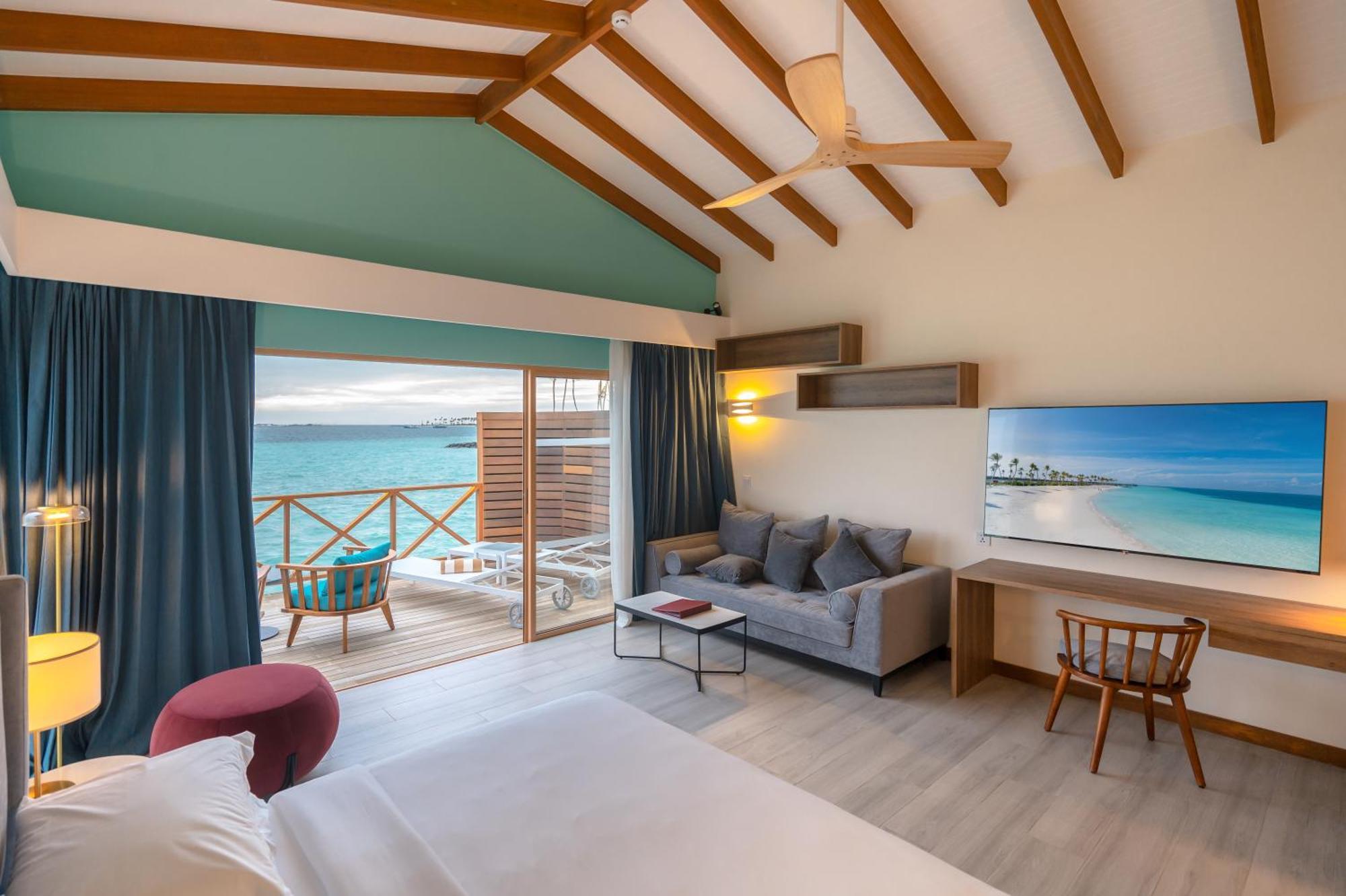 מאלה Joy Island Maldives All Inclusive Resort מראה חיצוני תמונה