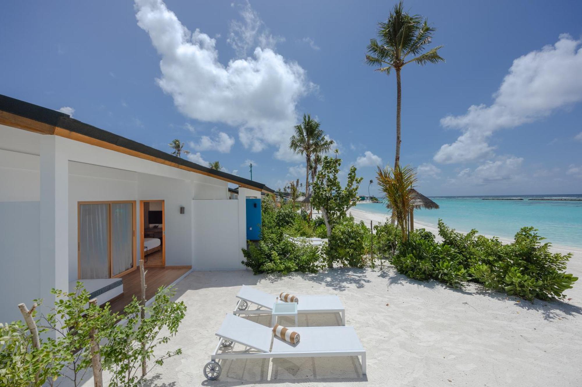 מאלה Joy Island Maldives All Inclusive Resort מראה חיצוני תמונה